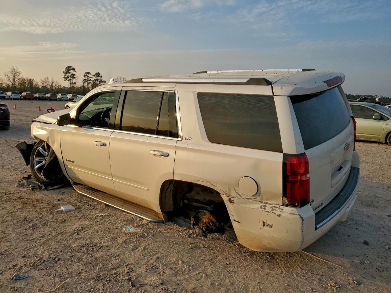2015 CHEVROLET TAHOE K1500 LTZ photo 2