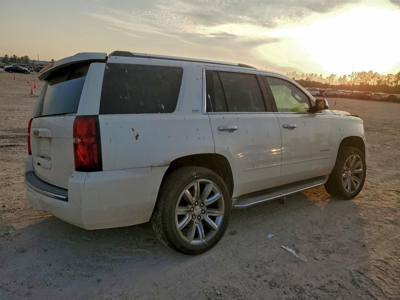 2015 CHEVROLET TAHOE K1500 LTZ photo 3