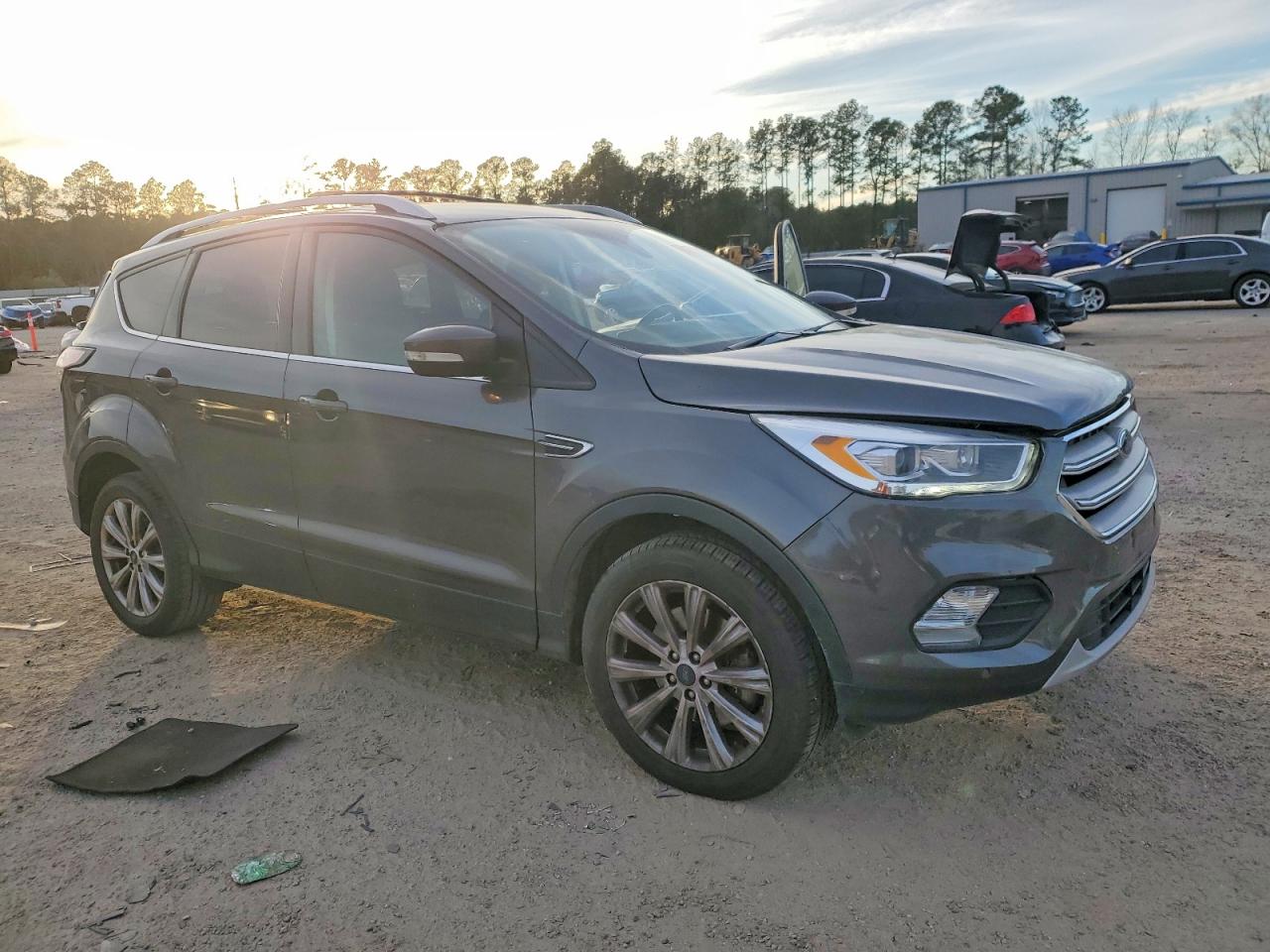 2018 FORD ESCAPE TITANIUM photo 4