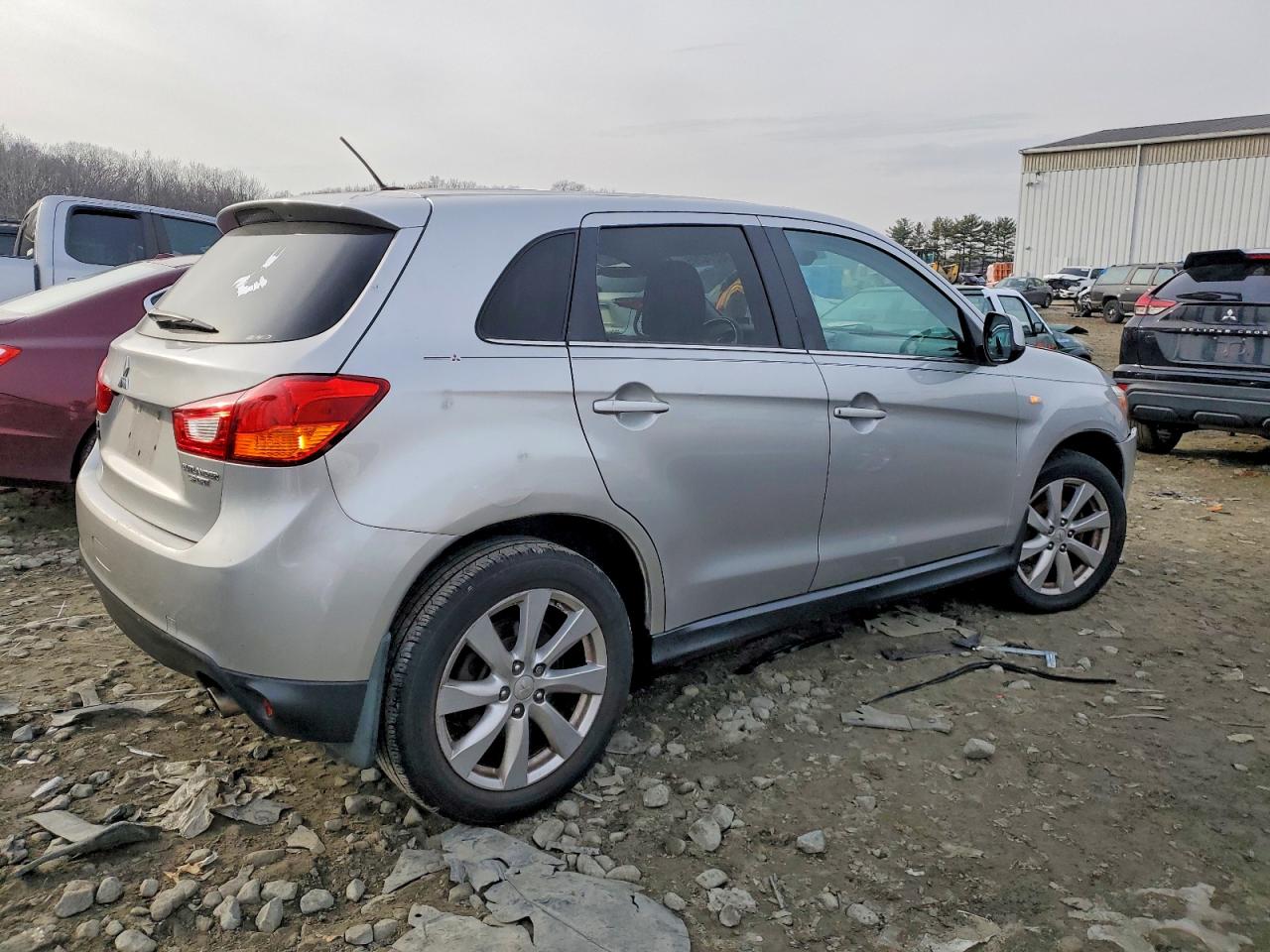 2014 MITSUBISHI OUTLANDER SPORT SE photo 3