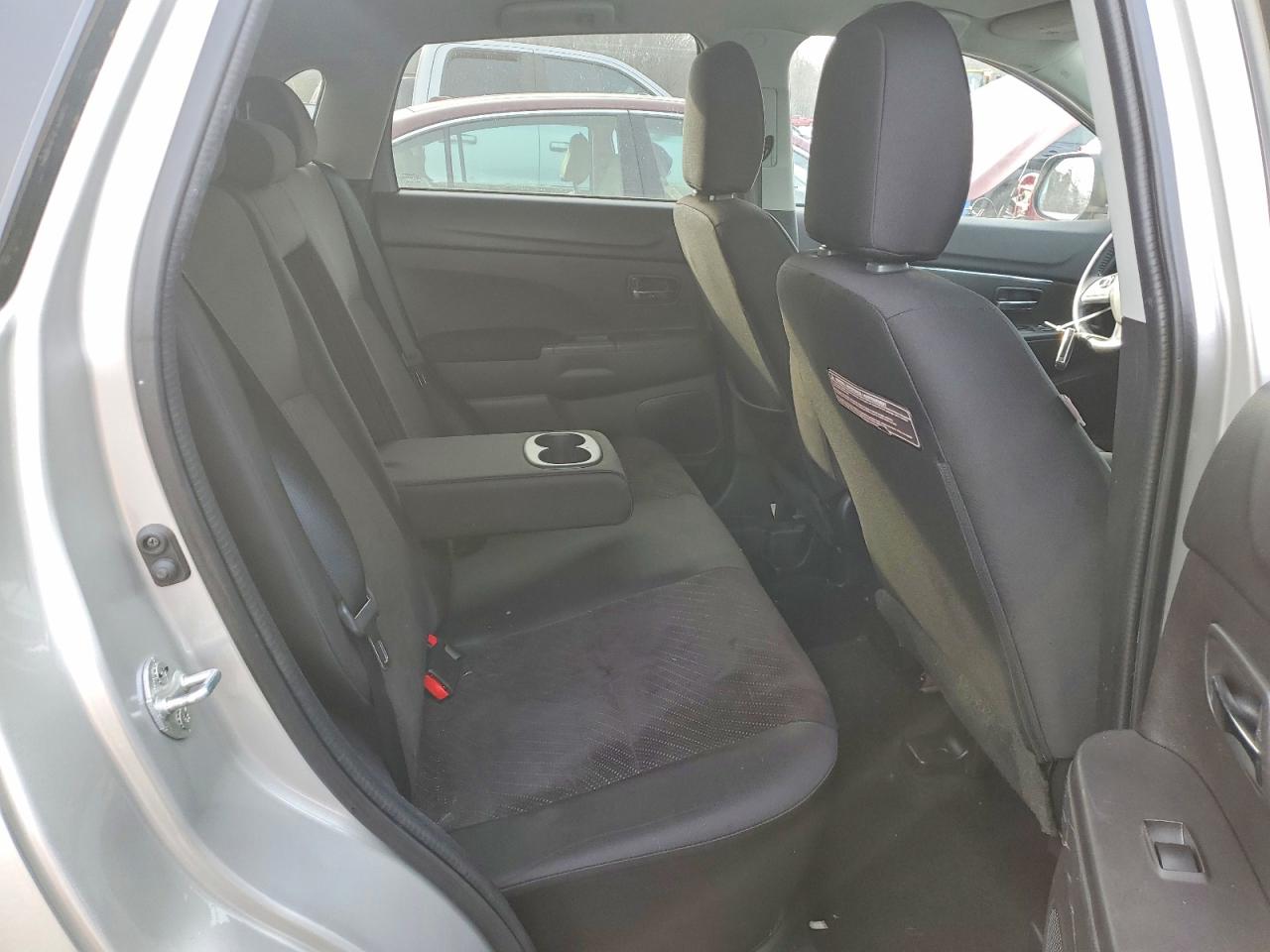 2014 MITSUBISHI OUTLANDER SPORT SE photo 10