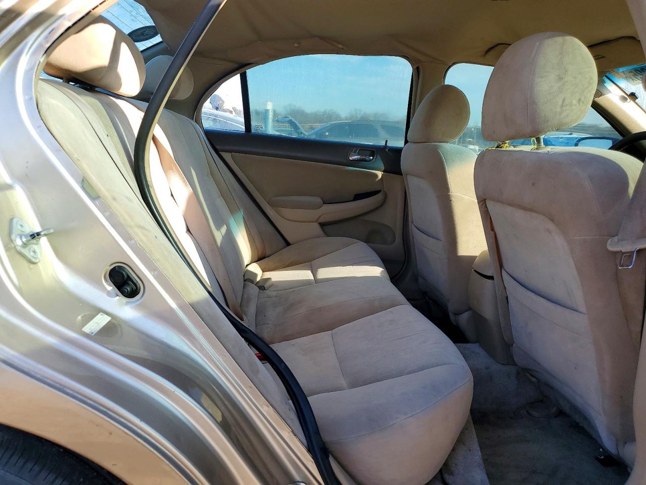 2005 HONDA ACCORD DX photo 10