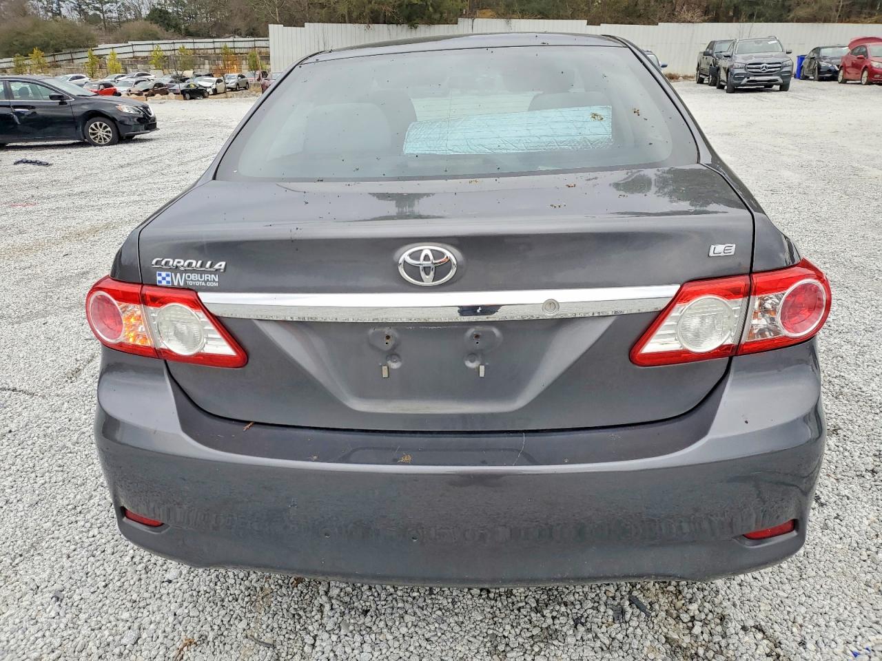 2013 TOYOTA COROLLA LE photo 6