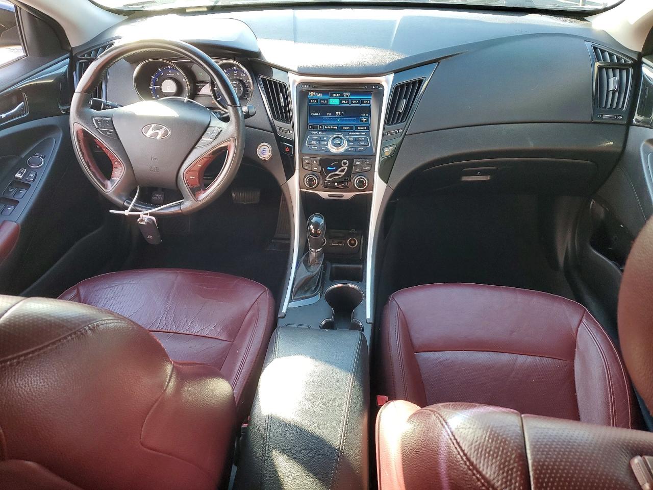 2013 HYUNDAI SONATA SE photo 8