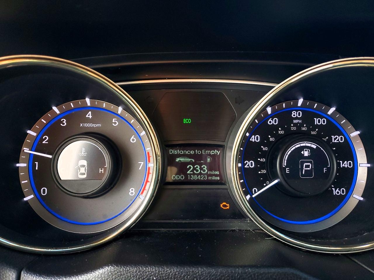 2013 HYUNDAI SONATA SE photo 9