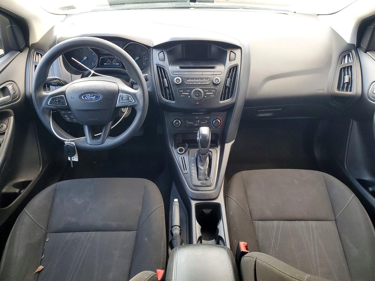 2015 FORD FOCUS SE photo 22