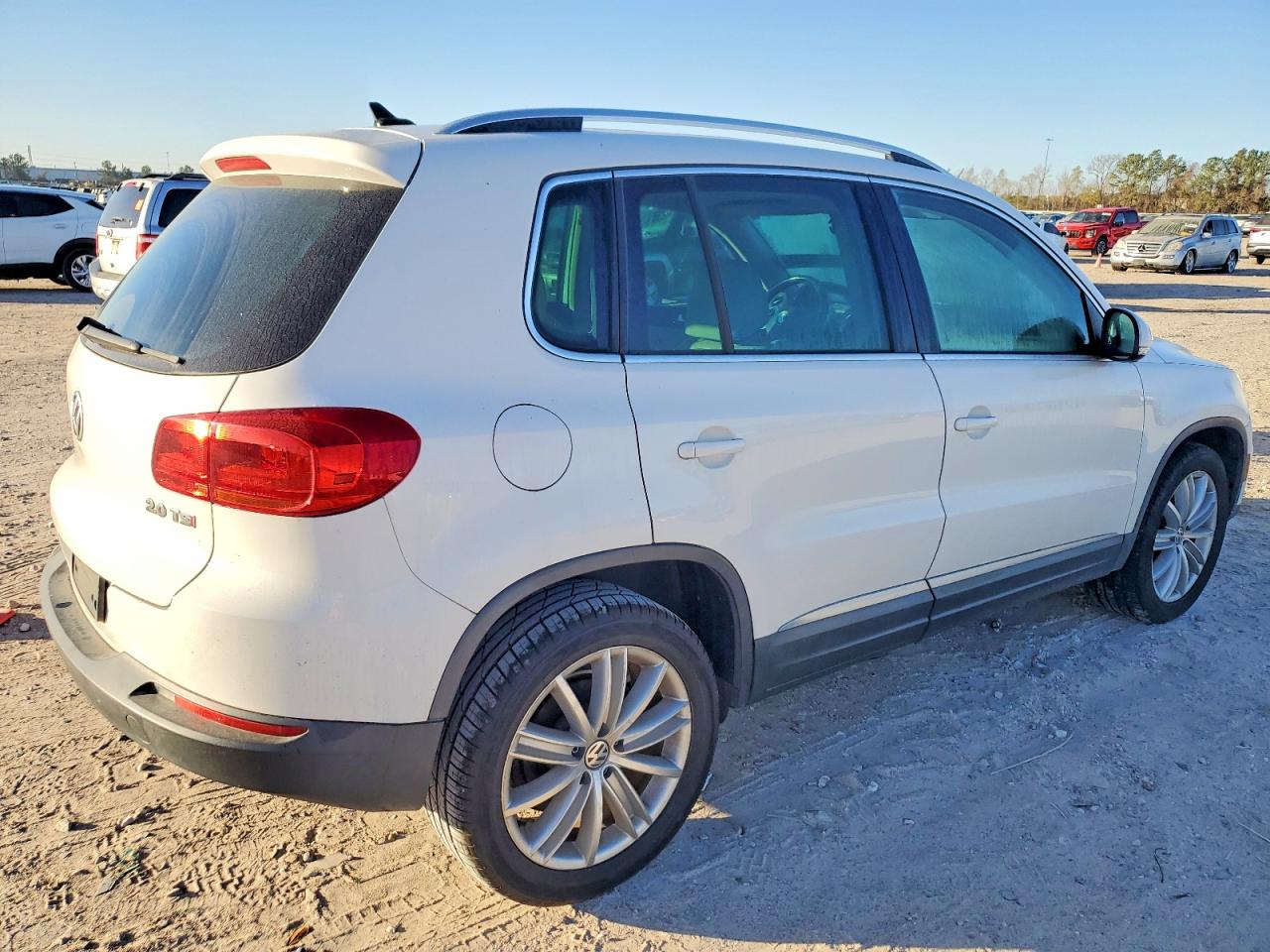 2013 VOLKSWAGEN TIGUAN S photo 3