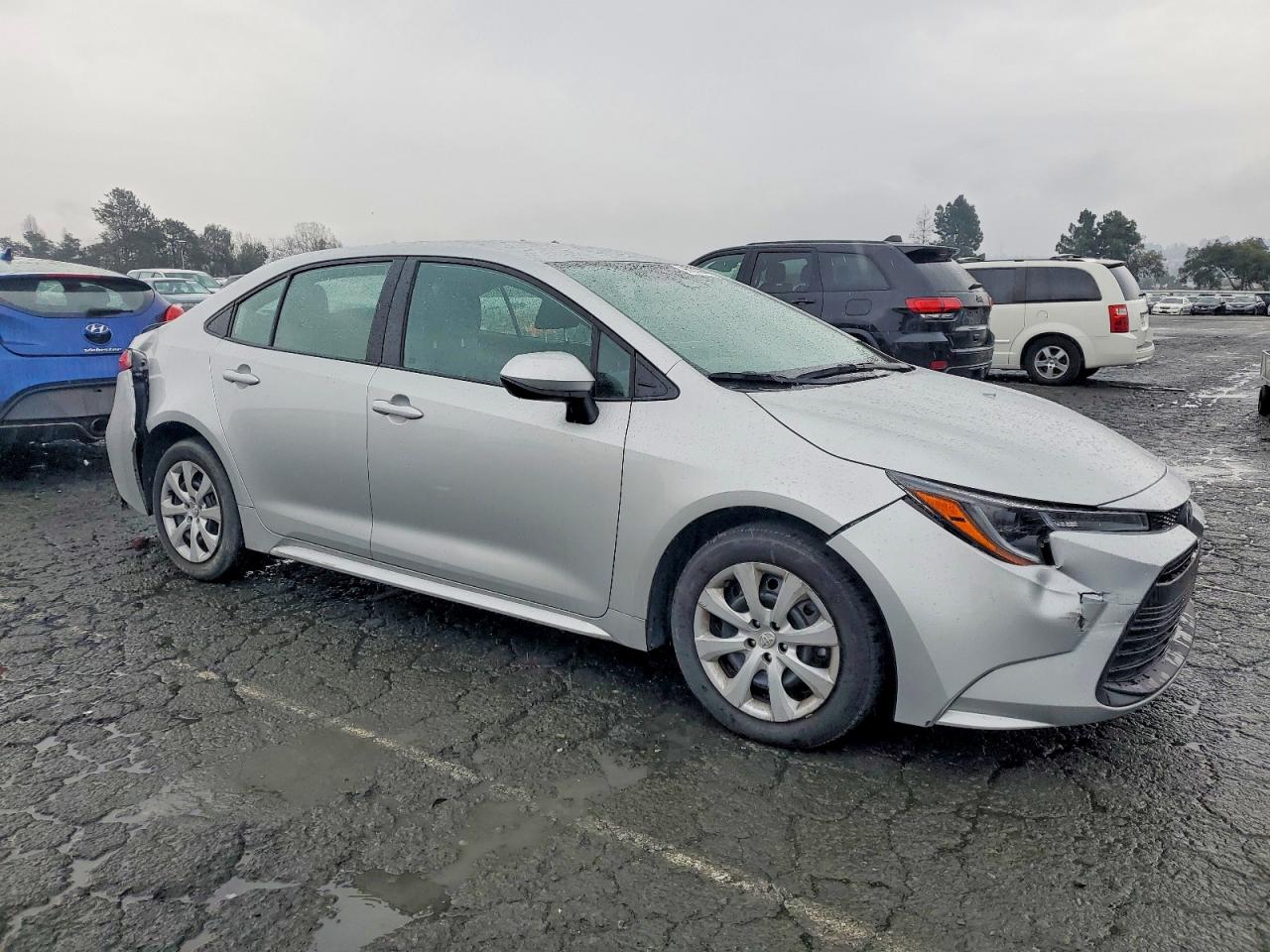 2024 TOYOTA COROLLA LE photo 4