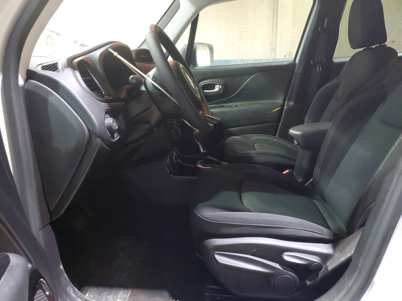 2023 JEEP RENEGADE ALTITUDE photo 7
