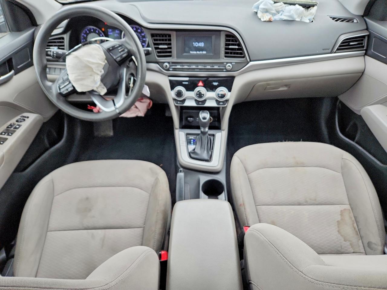 2019 HYUNDAI ELANTRA SE photo 8