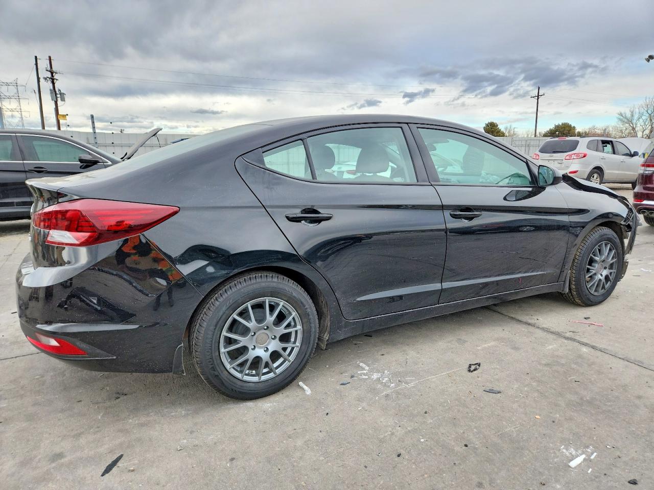 2019 HYUNDAI ELANTRA SE photo 3