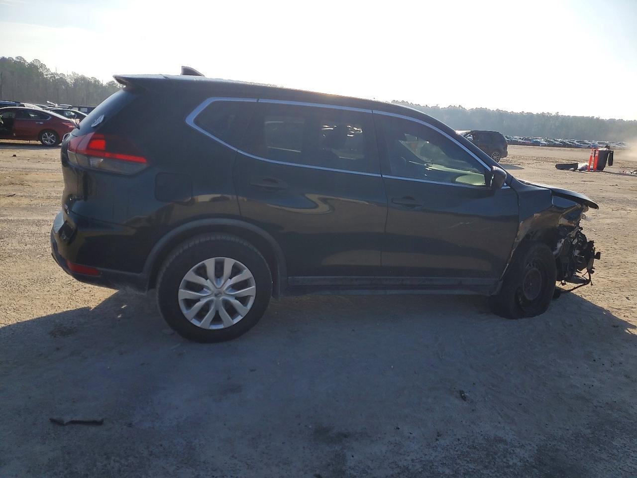 2018 NISSAN ROGUE S photo 3