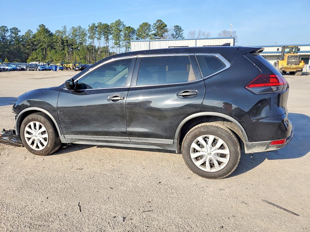 2018 NISSAN ROGUE S photo 2