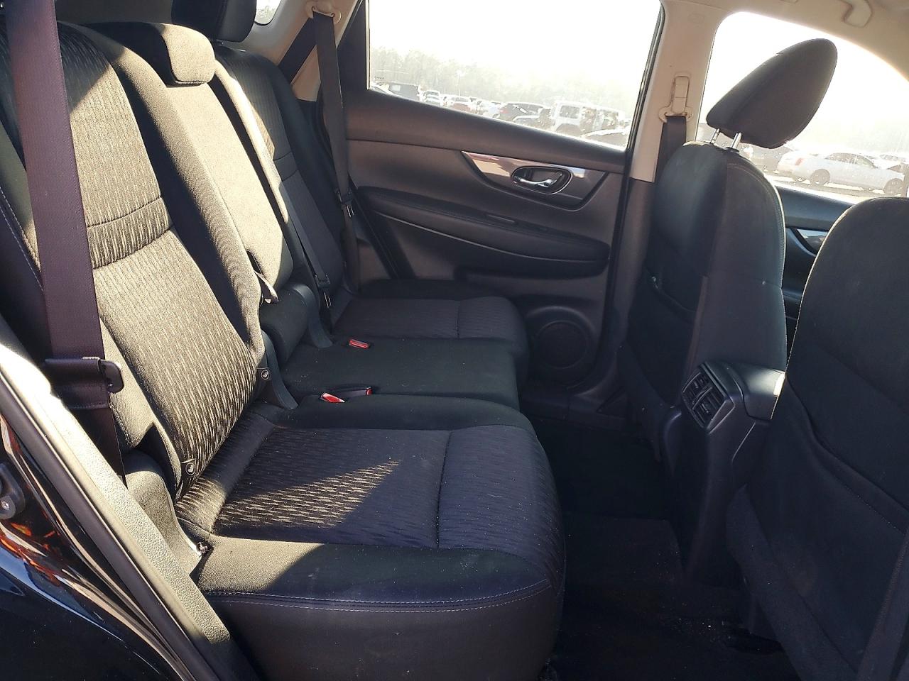 2018 NISSAN ROGUE S photo 11