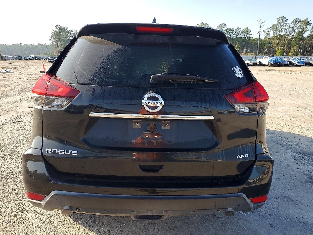 2018 NISSAN ROGUE S photo 6