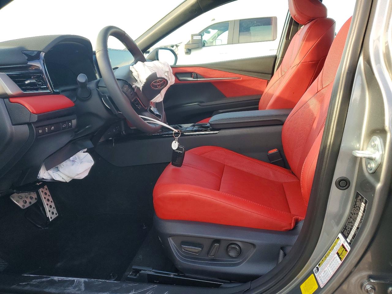 2025 TOYOTA CAMRY XSE photo 7