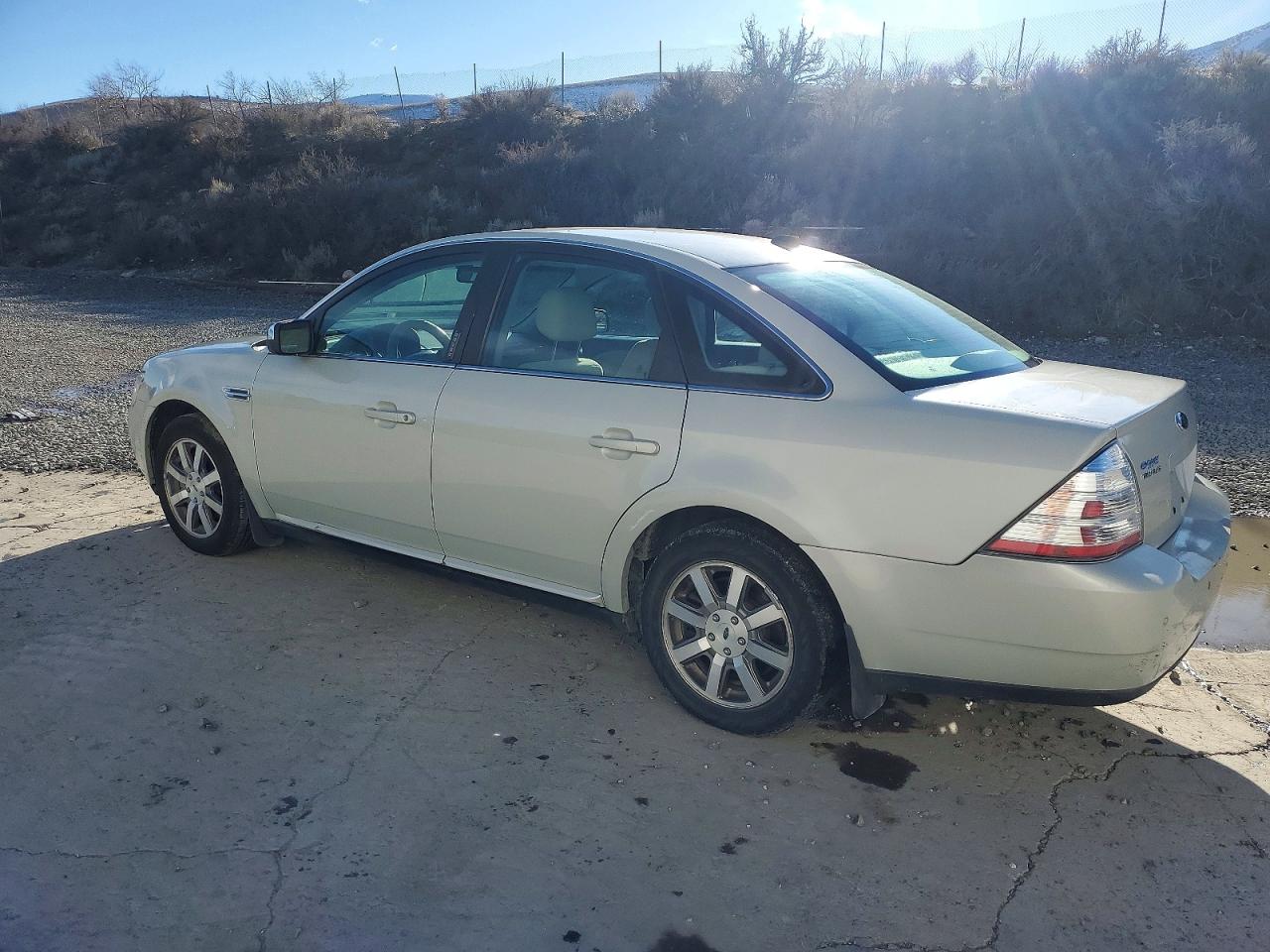 2008 FORD TAURUS SEL photo 2