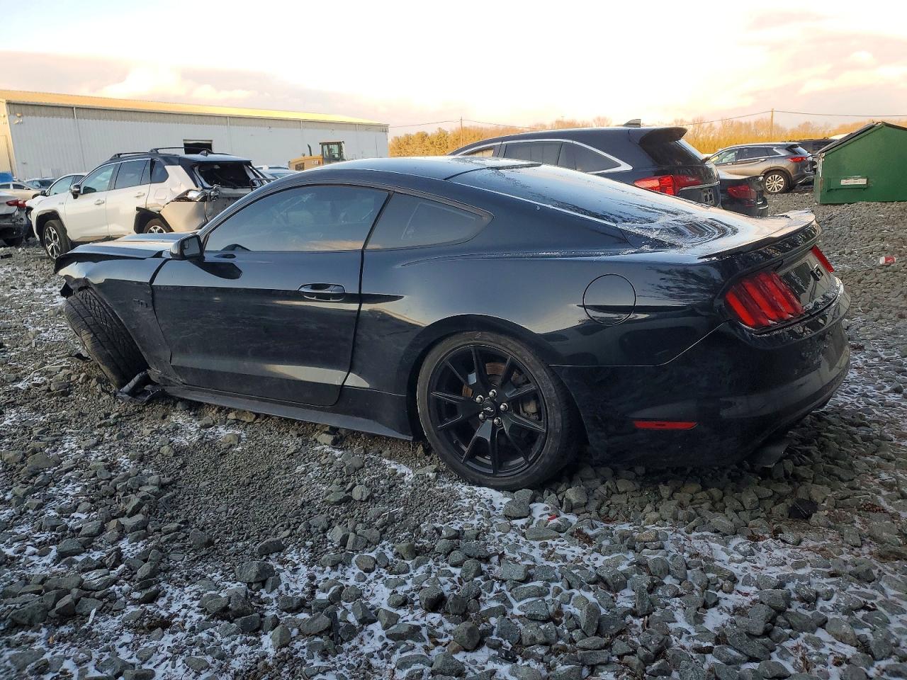 2017 FORD MUSTANG GT photo 3