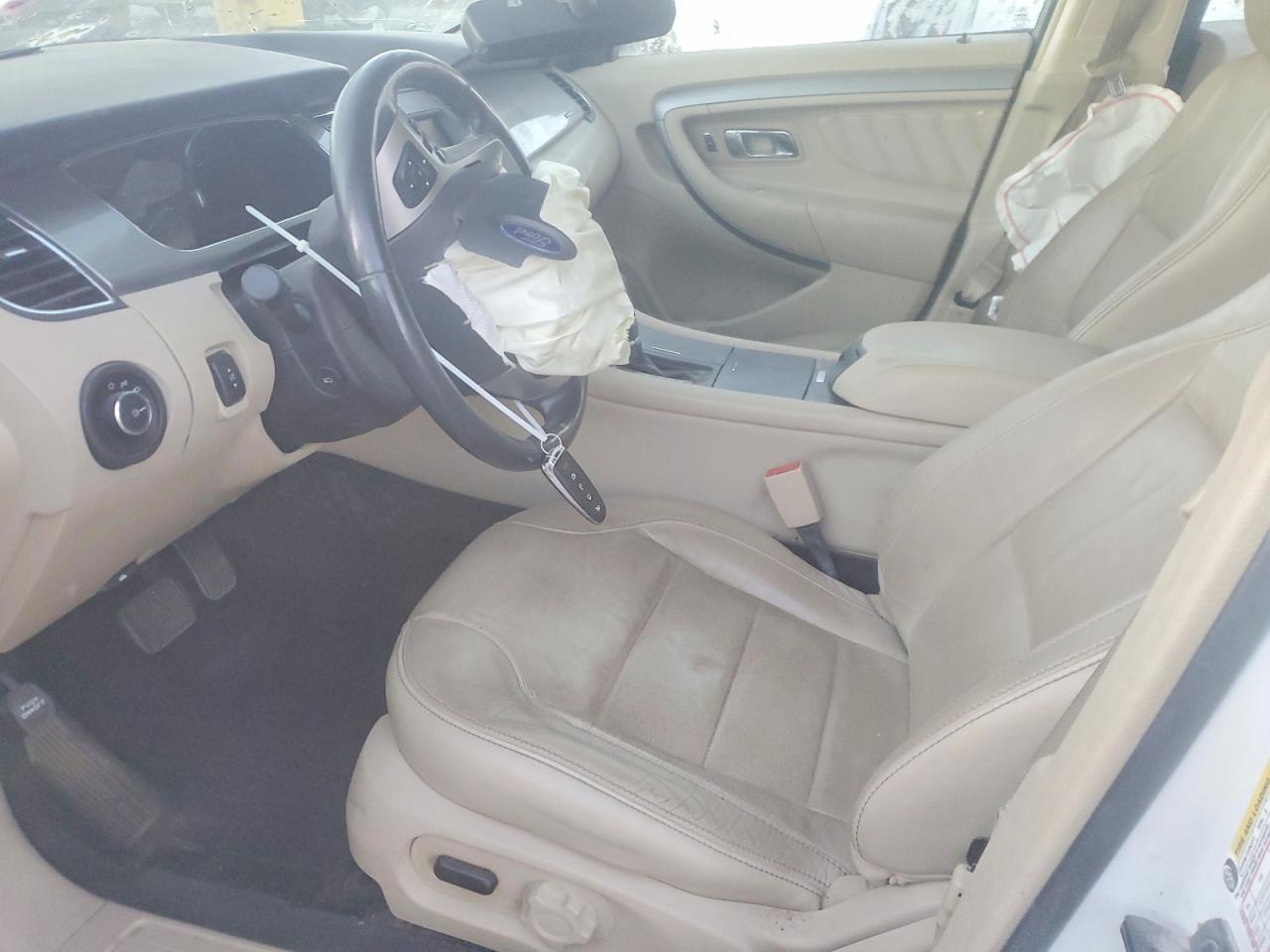 2015 FORD TAURUS SEL photo 7