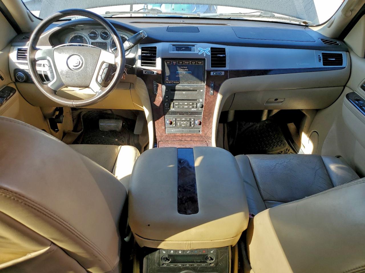 2010 CADILLAC ESCALADE LUXURY photo 8