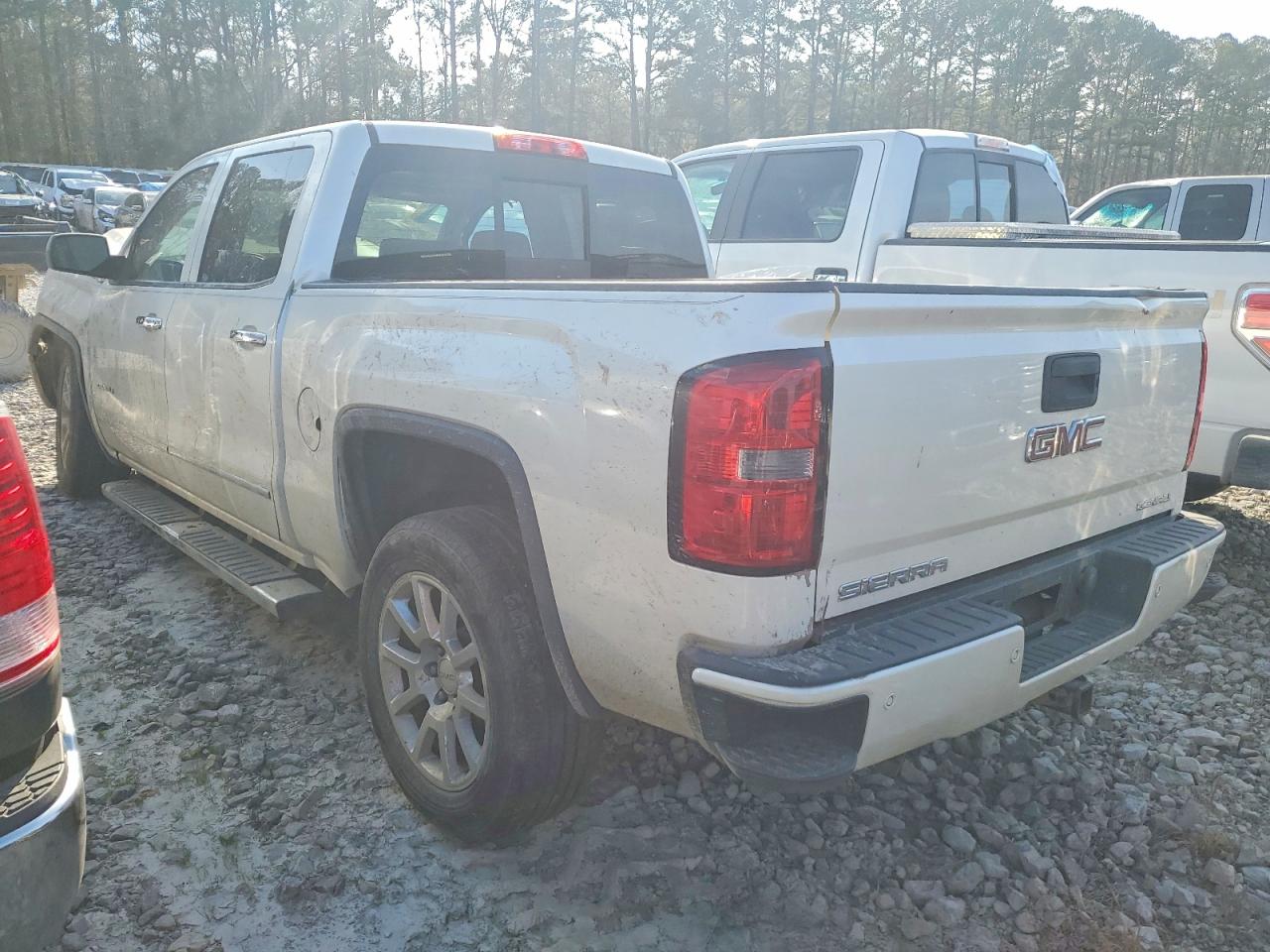 2015 GMC SIERRA K1500 DENALI photo 2