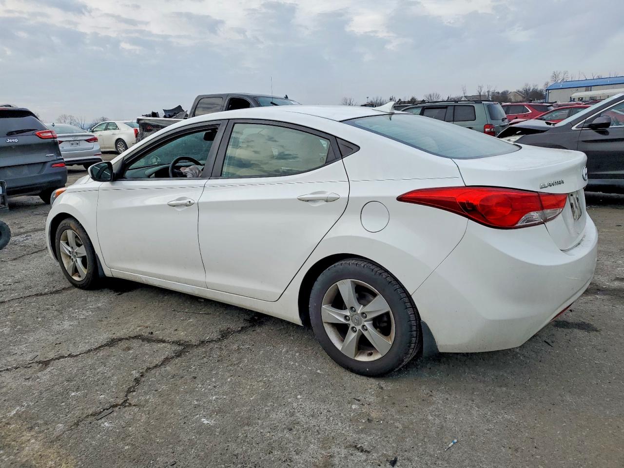 2013 HYUNDAI ELANTRA GLS photo 2