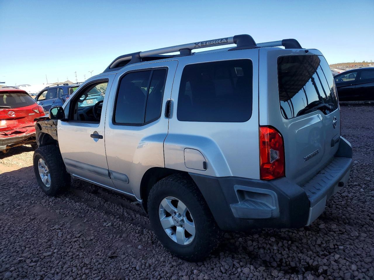 2013 NISSAN XTERRA X photo 2