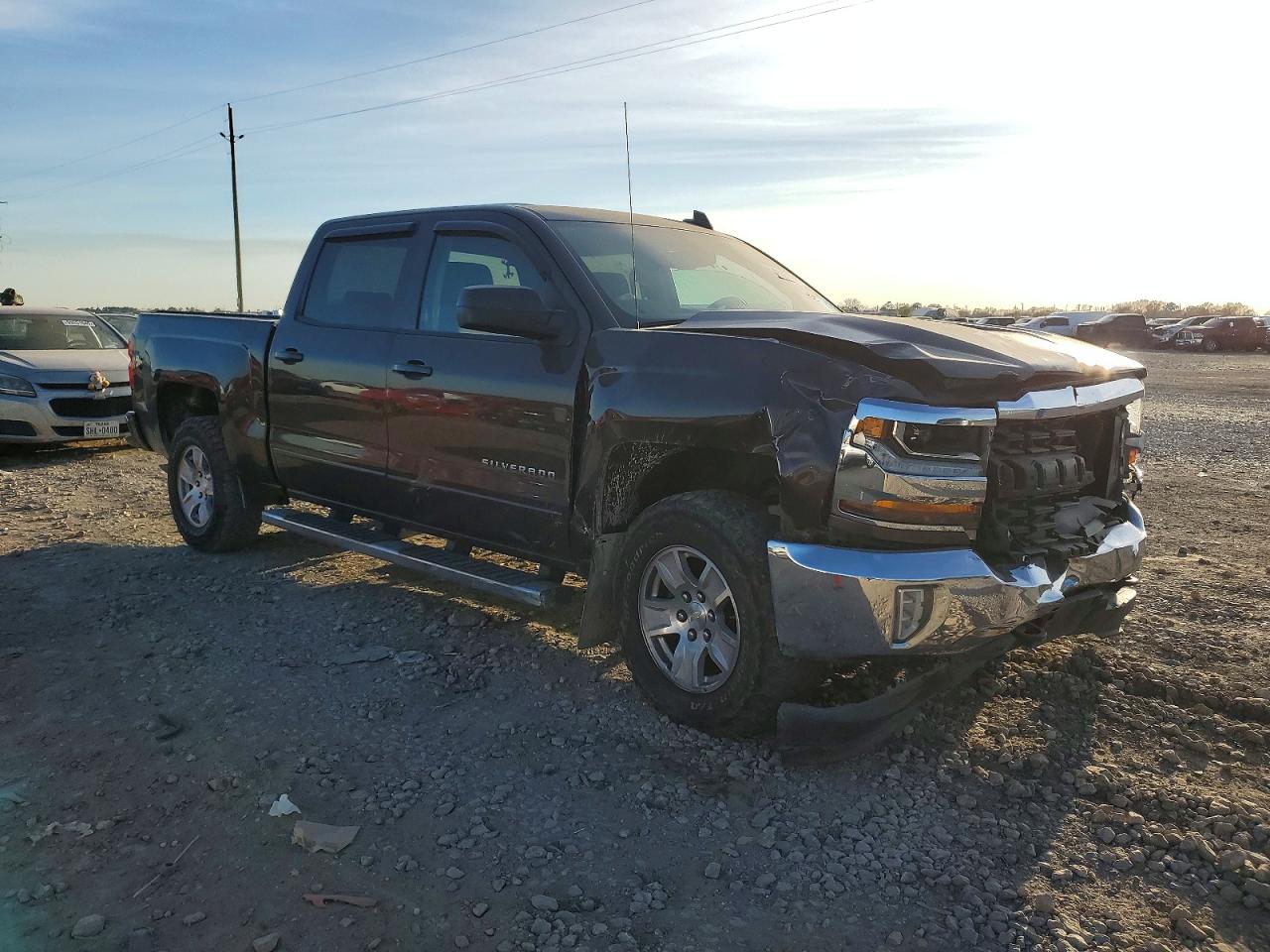 2016 CHEVROLET SILVERADO K1500 LT photo 4