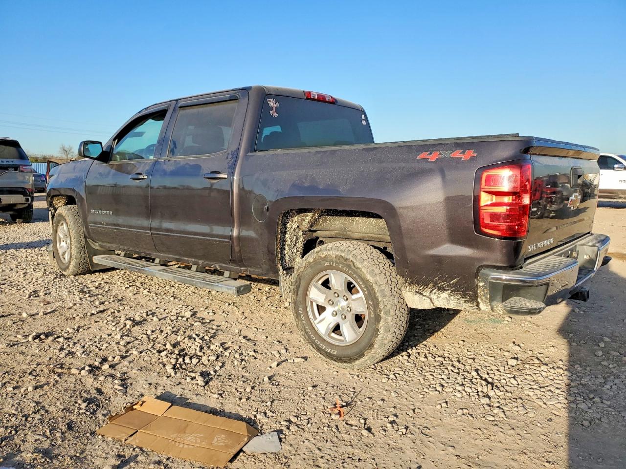 2016 CHEVROLET SILVERADO K1500 LT photo 2