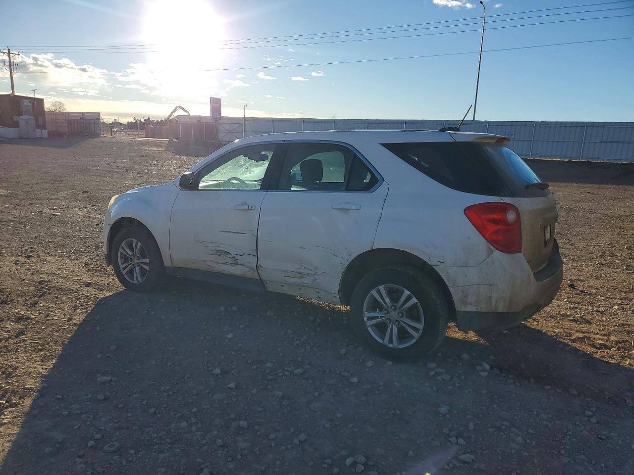 2015 CHEVROLET EQUINOX LS photo 2