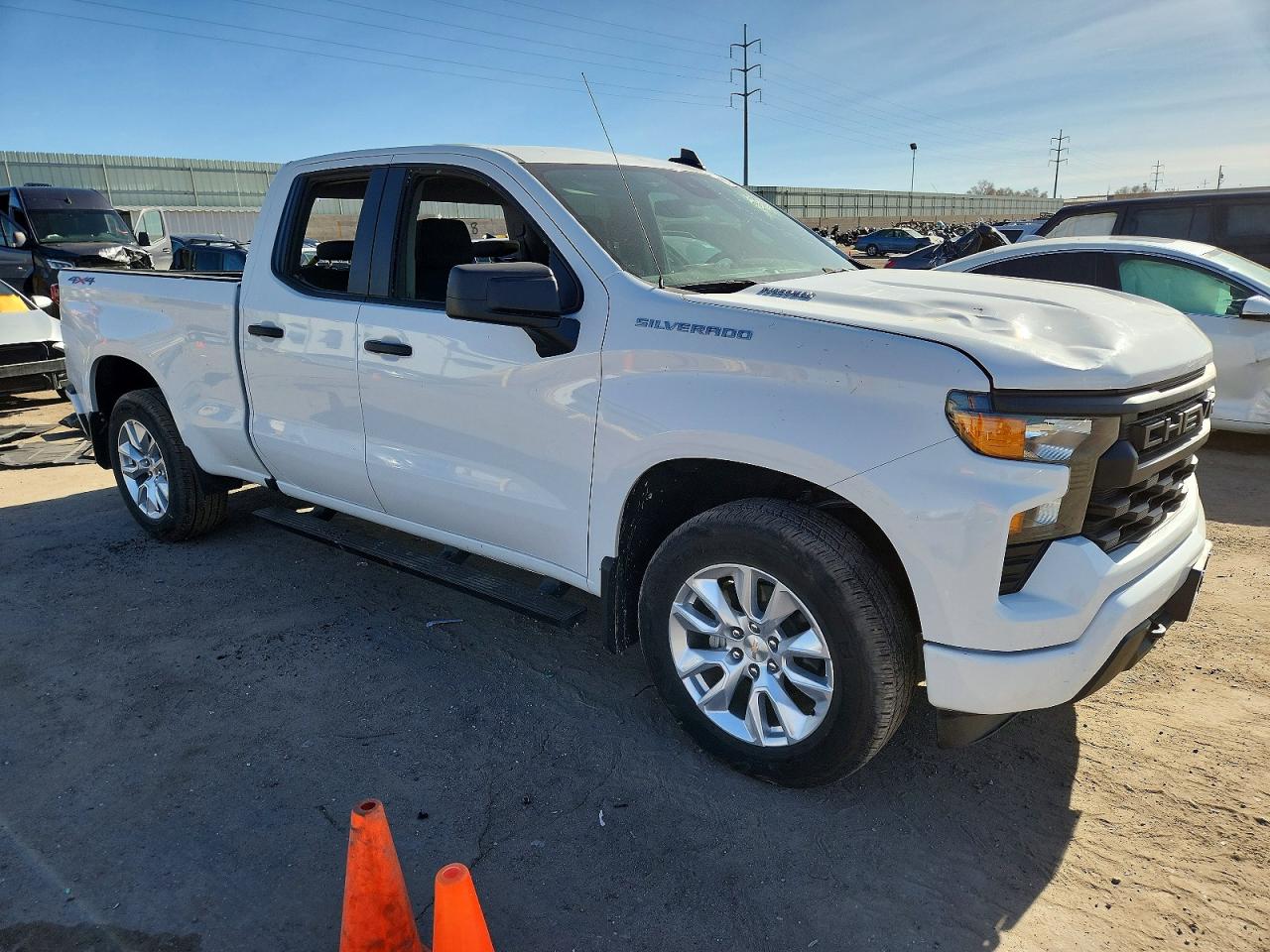 2024 CHEVROLET SILVERADO K1500 CUSTOM photo 4