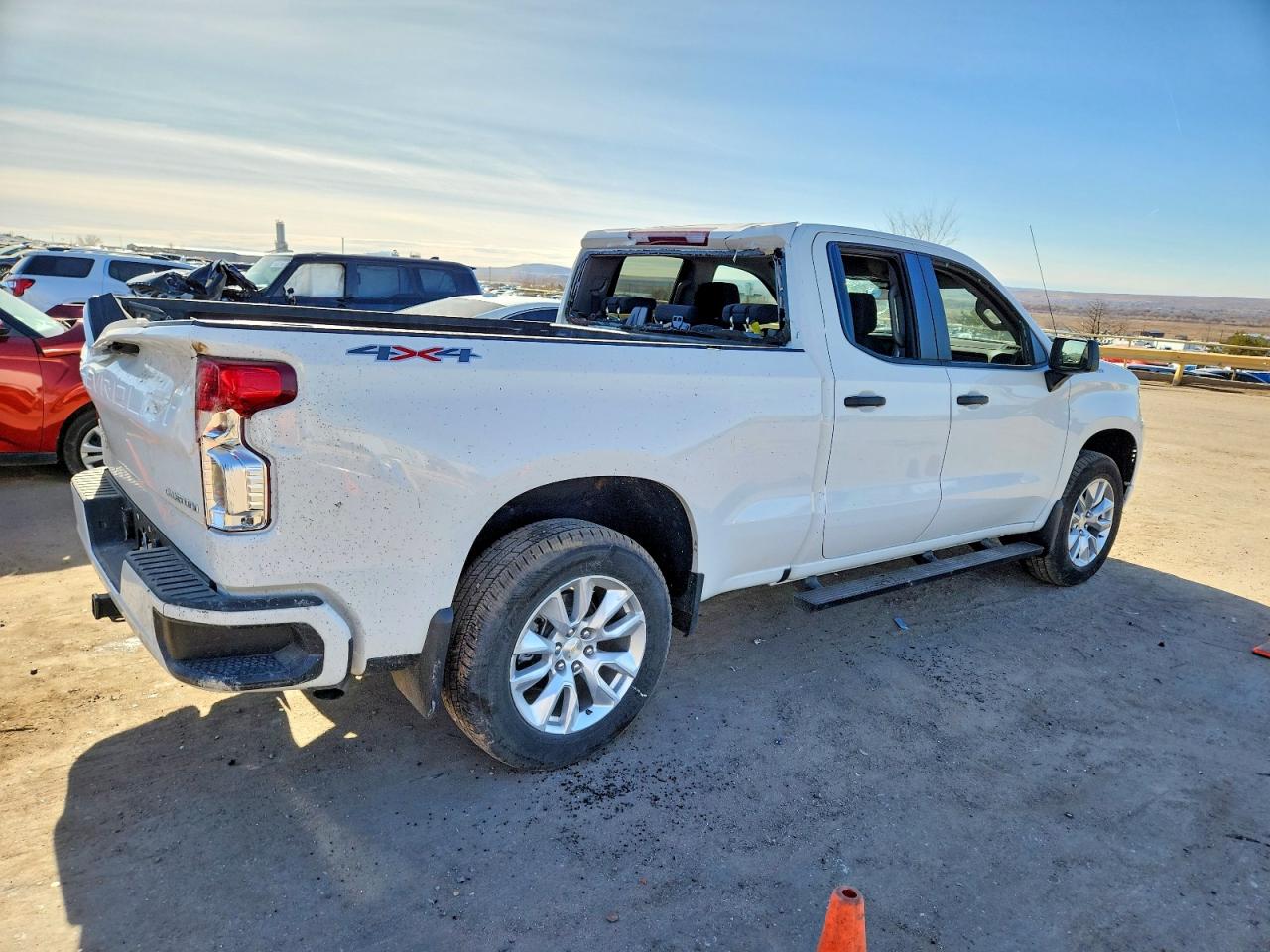 2024 CHEVROLET SILVERADO K1500 CUSTOM photo 3
