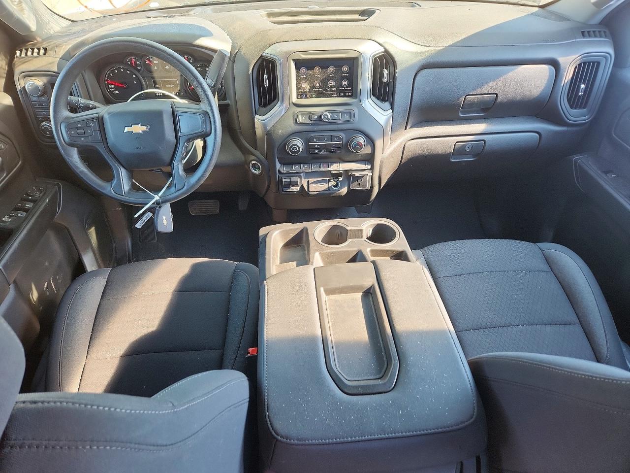 2024 CHEVROLET SILVERADO K1500 CUSTOM photo 8
