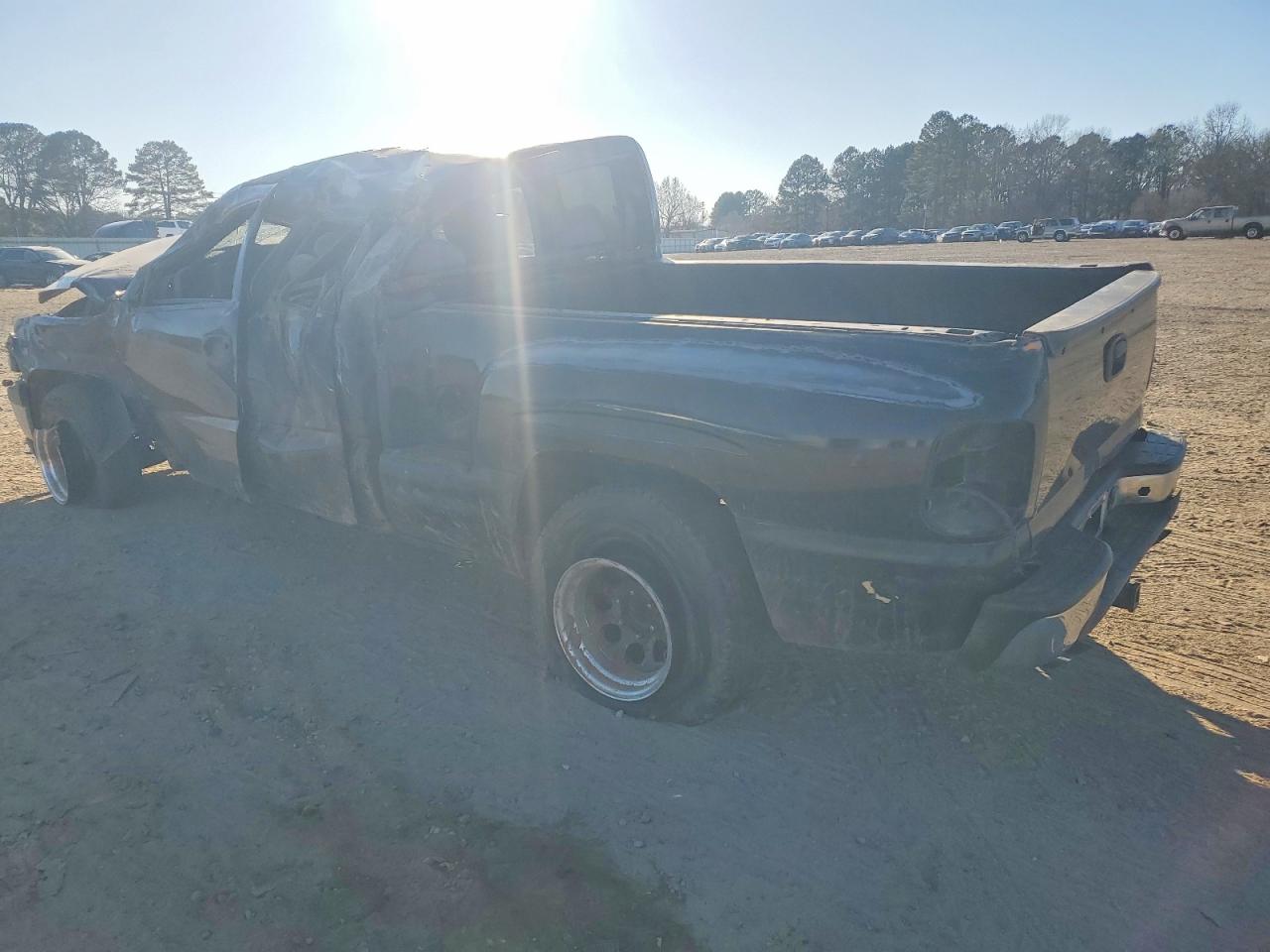 2002 CHEVROLET SILVERADO K1500 photo 2