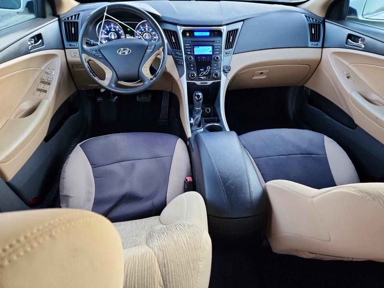 2013 HYUNDAI SONATA GLS photo 22