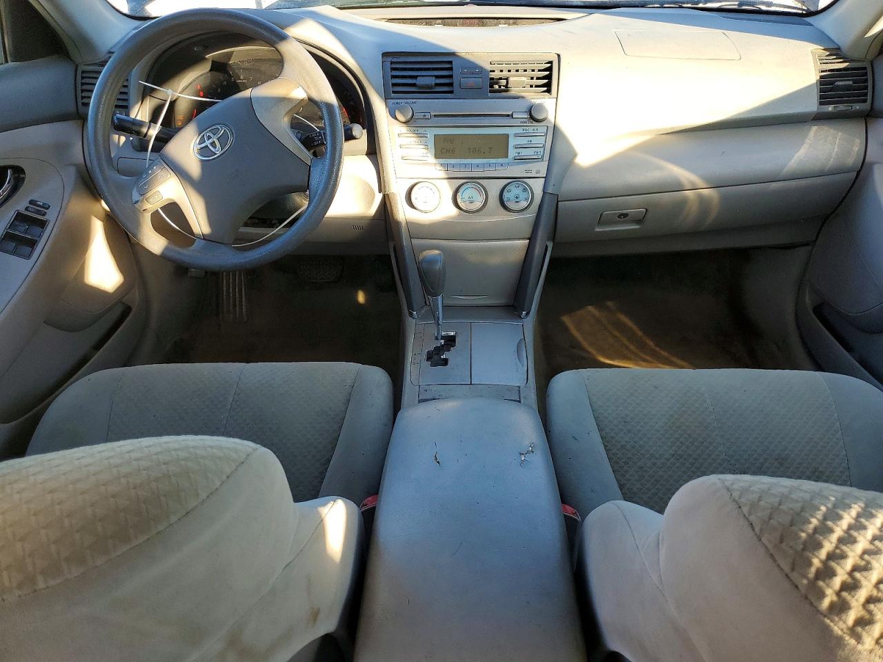 2009 TOYOTA CAMRY BASE photo 8