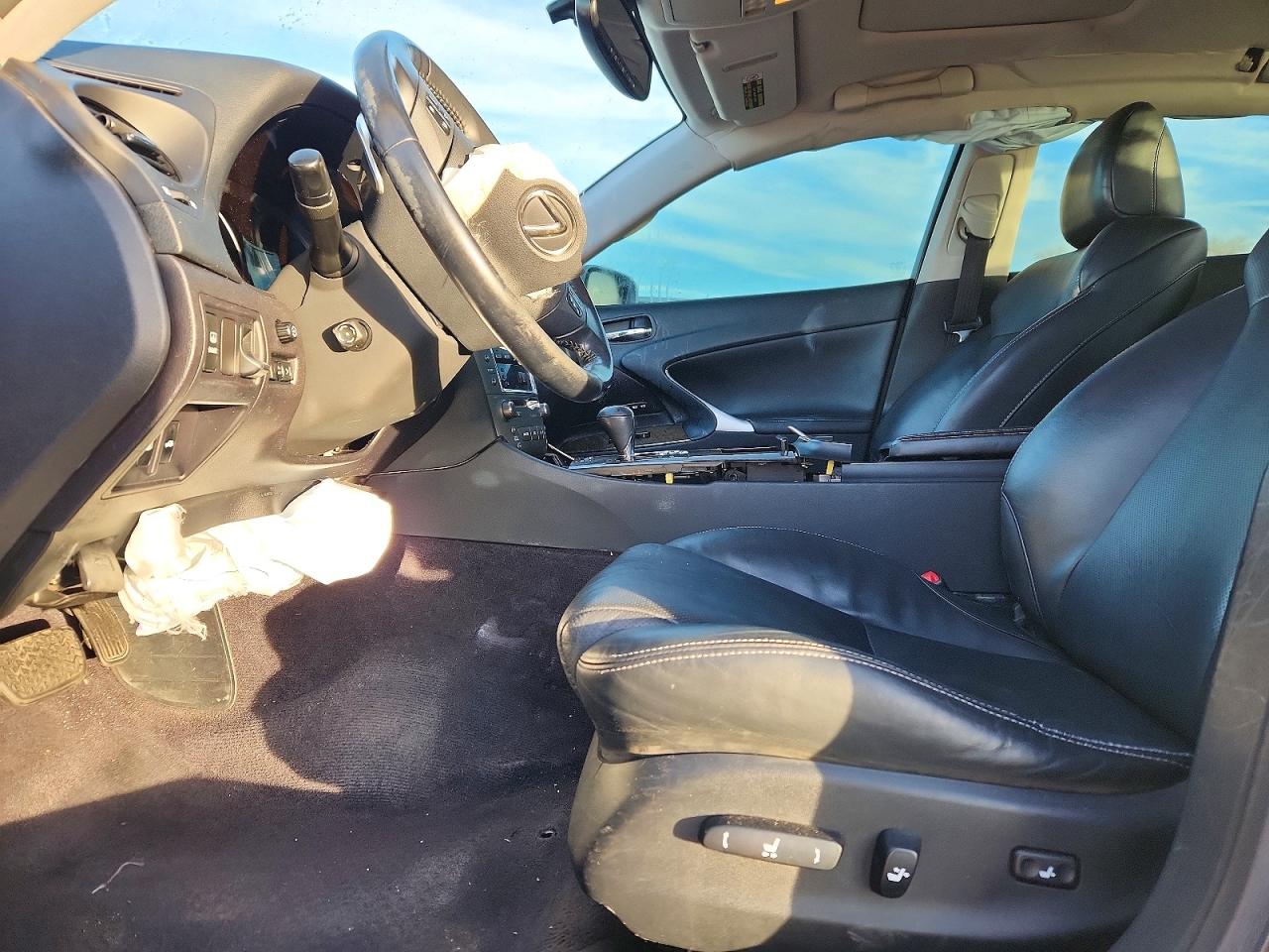 2010 LEXUS IS 250 photo 7