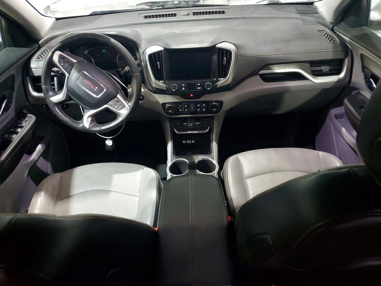 2019 GMC TERRAIN SLT photo 8