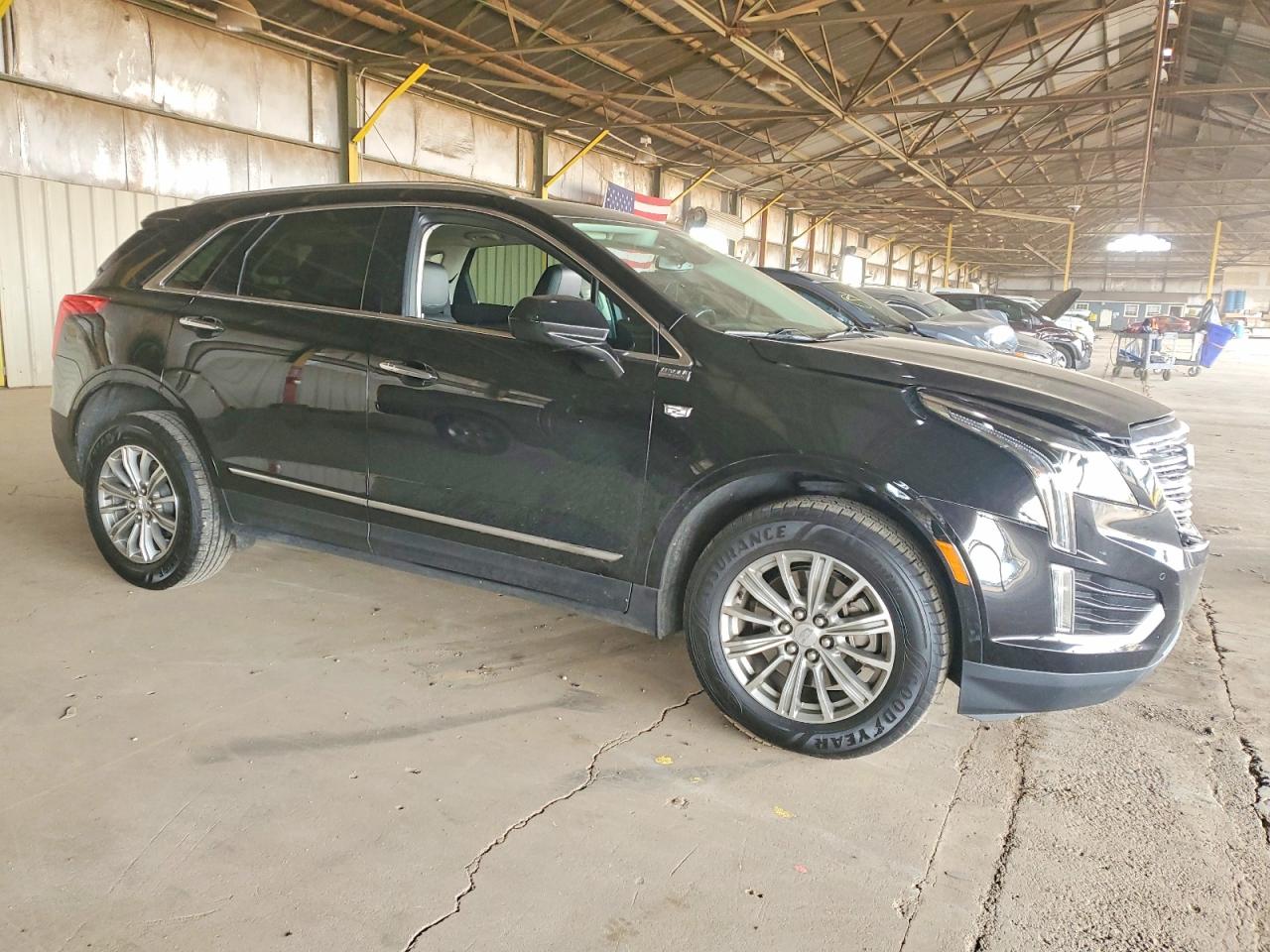 2018 CADILLAC XT5 LUXURY photo 4