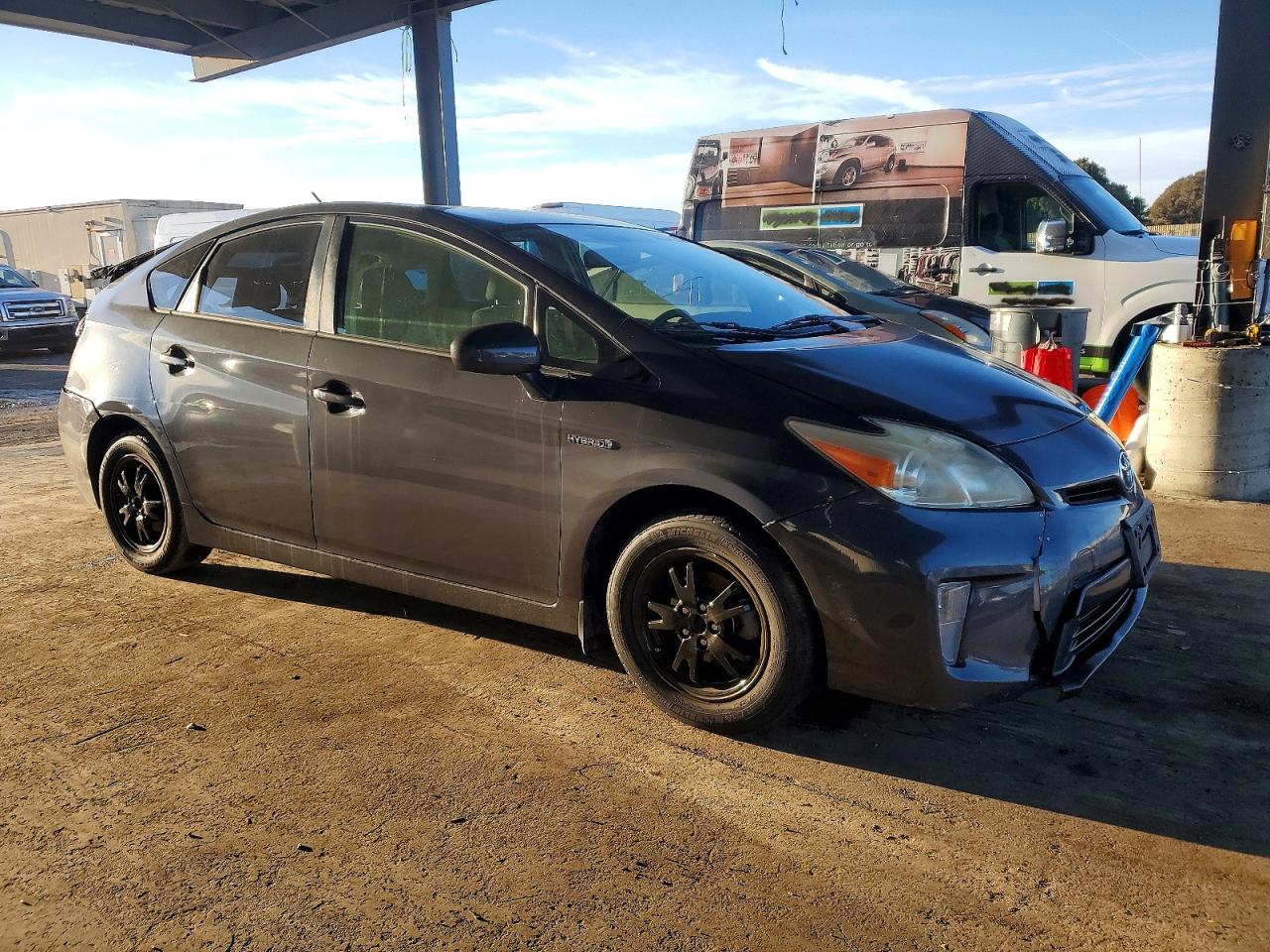 2012 TOYOTA PRIUS photo 4