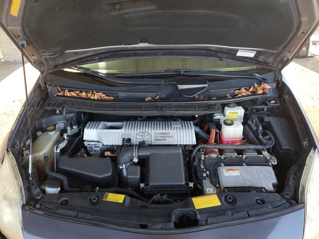 2012 TOYOTA PRIUS photo 11