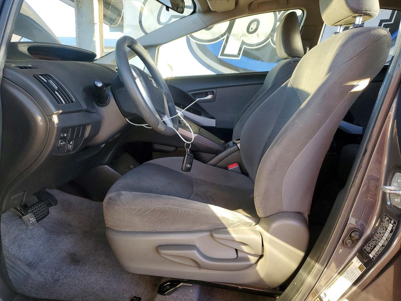 2012 TOYOTA PRIUS photo 7