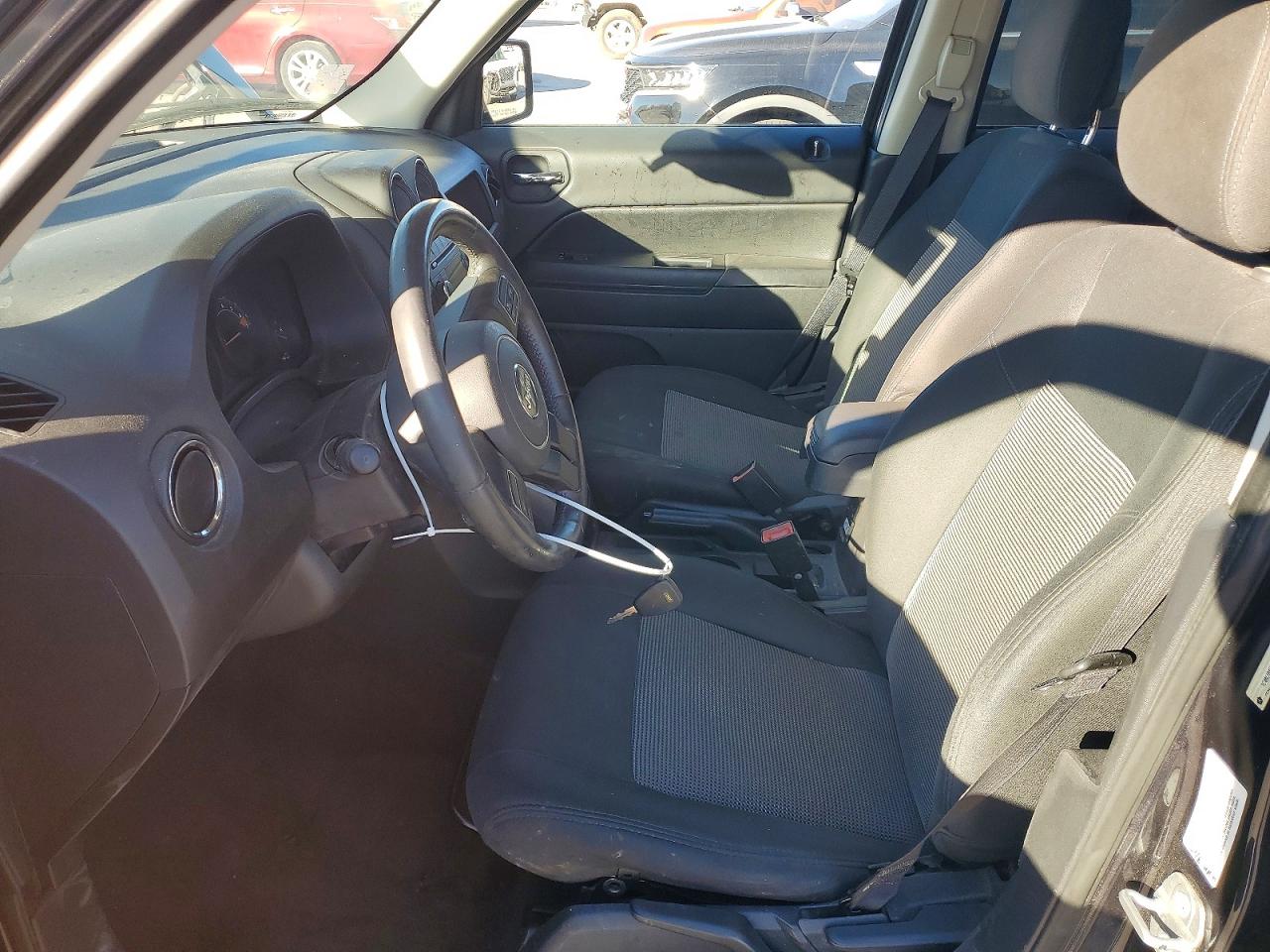 2014 JEEP PATRIOT LATITUDE photo 7