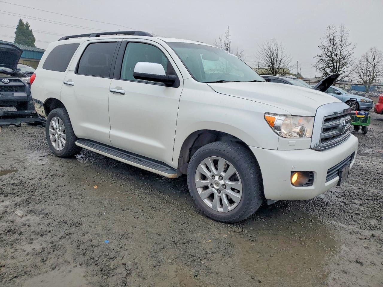 2010 TOYOTA SEQUOIA PLATINUM photo 4