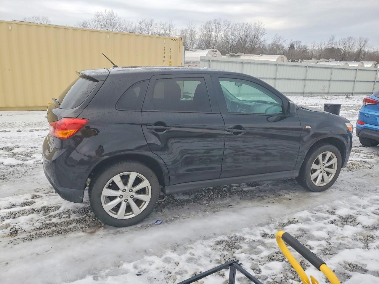 2015 MITSUBISHI OUTLANDER SPORT ES photo 3