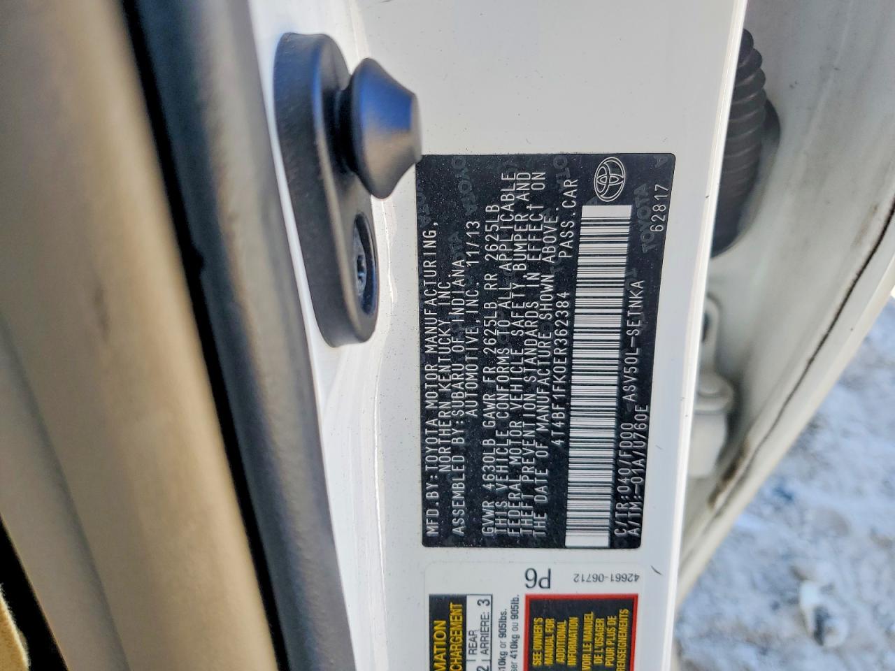 2014 TOYOTA CAMRY L photo 12