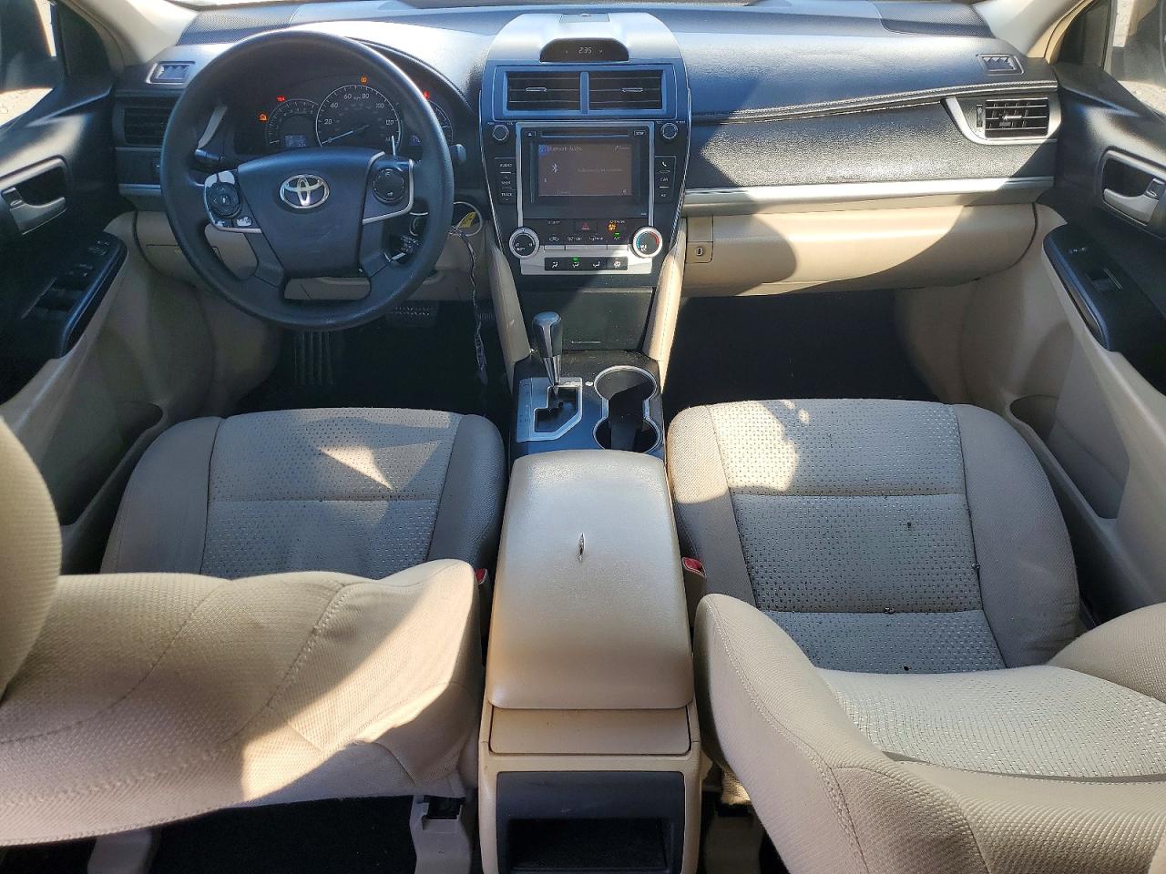 2014 TOYOTA CAMRY L photo 8