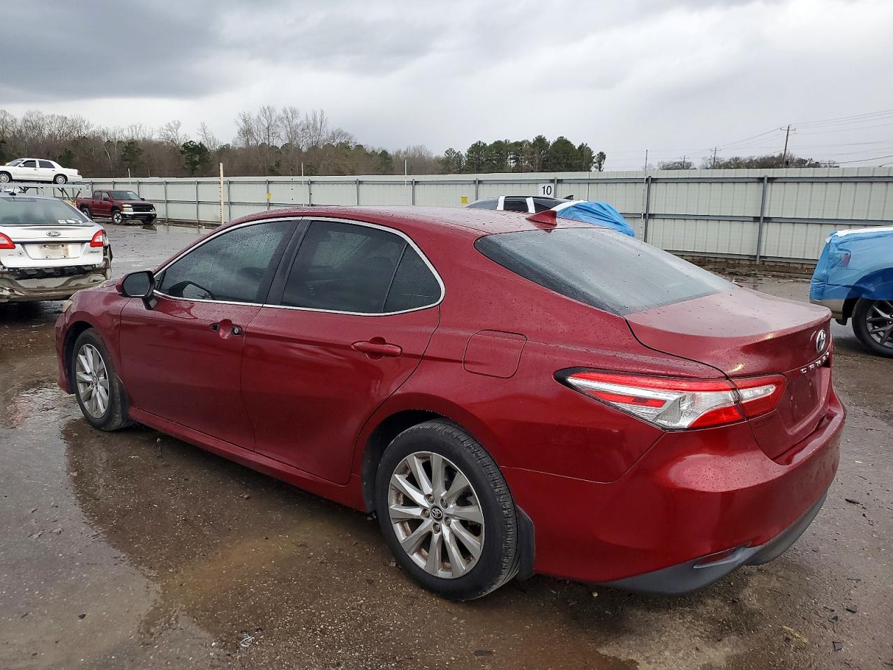 2019 TOYOTA CAMRY L photo 2