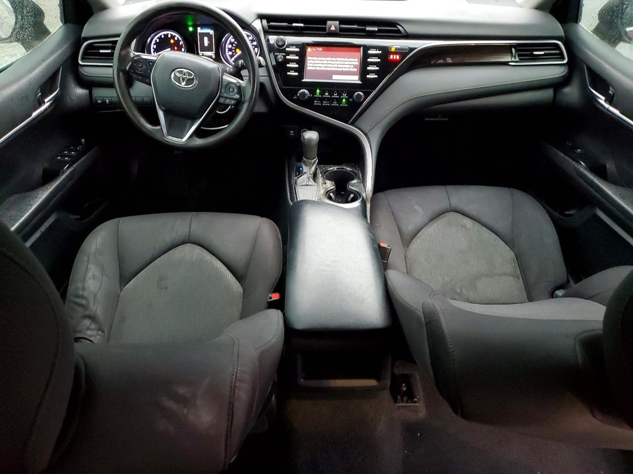 2019 TOYOTA CAMRY L photo 8