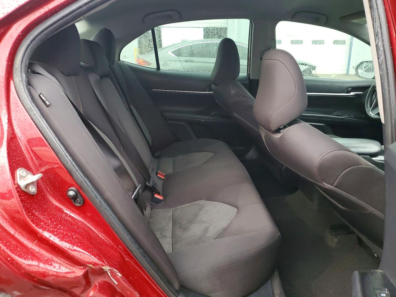 2019 TOYOTA CAMRY L photo 10